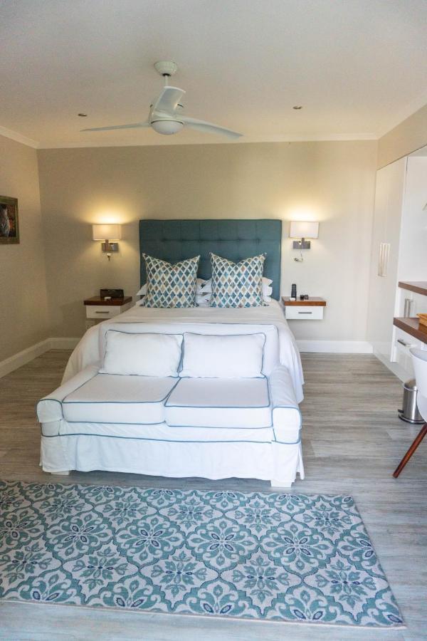 แอดมิรัลตี้ บีชเฮาส์ Bed & Breakfast พอร์ตเอลิซาเบธ ภายนอก รูปภาพ