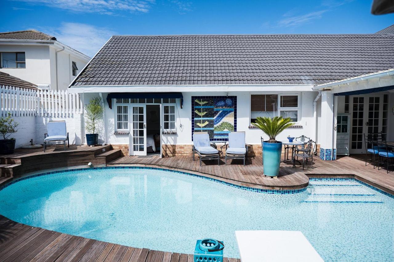 แอดมิรัลตี้ บีชเฮาส์ Bed & Breakfast พอร์ตเอลิซาเบธ ภายนอก รูปภาพ