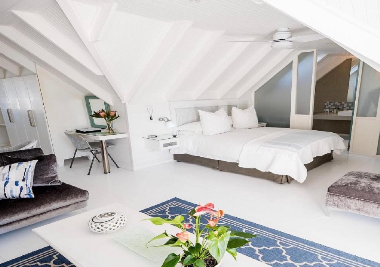แอดมิรัลตี้ บีชเฮาส์ Bed & Breakfast พอร์ตเอลิซาเบธ ภายนอก รูปภาพ