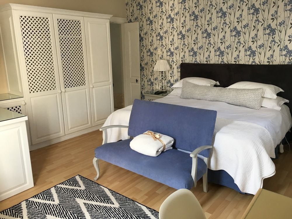 แอดมิรัลตี้ บีชเฮาส์ Bed & Breakfast พอร์ตเอลิซาเบธ ภายนอก รูปภาพ