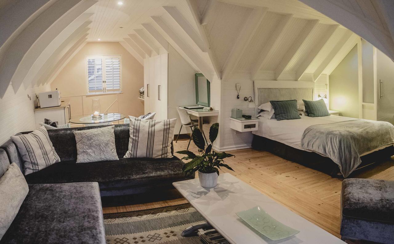 แอดมิรัลตี้ บีชเฮาส์ Bed & Breakfast พอร์ตเอลิซาเบธ ภายนอก รูปภาพ