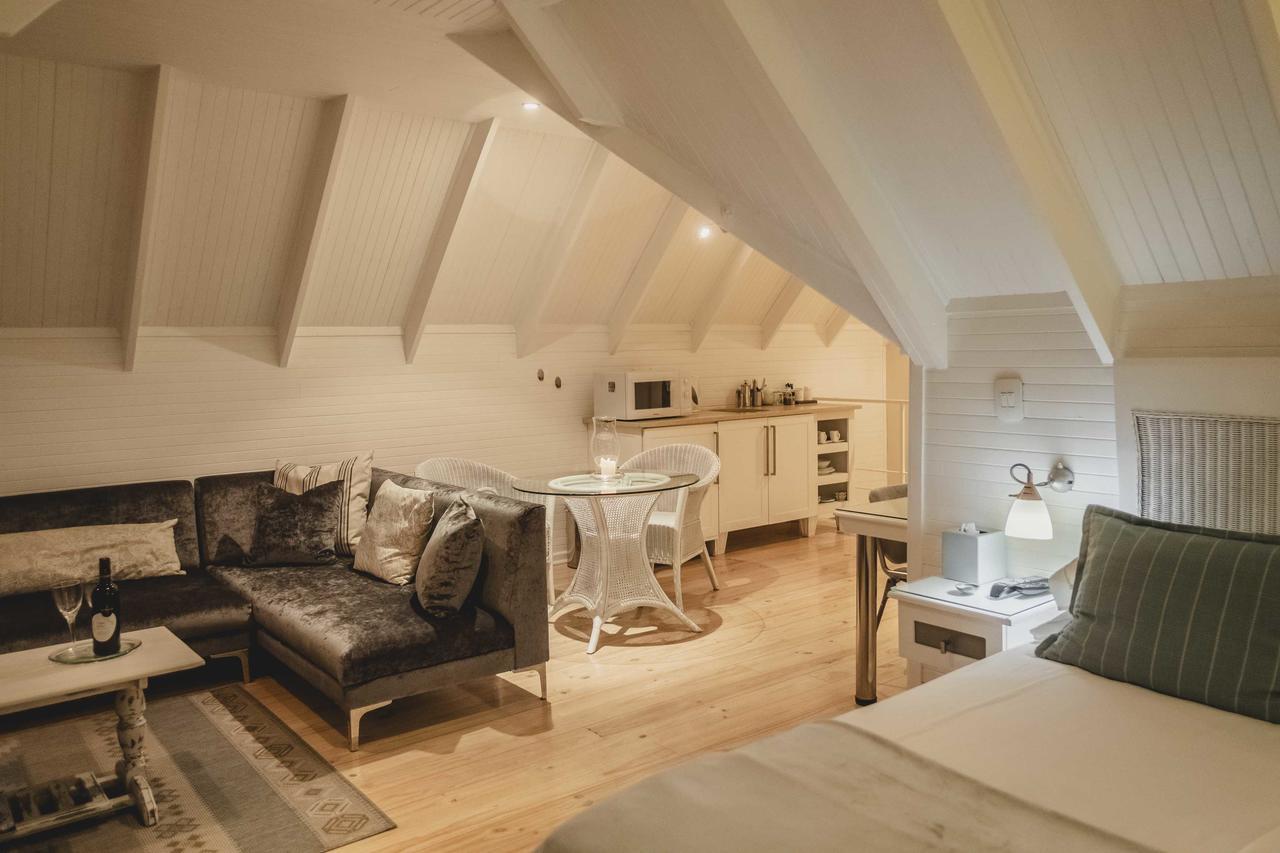 แอดมิรัลตี้ บีชเฮาส์ Bed & Breakfast พอร์ตเอลิซาเบธ ภายนอก รูปภาพ