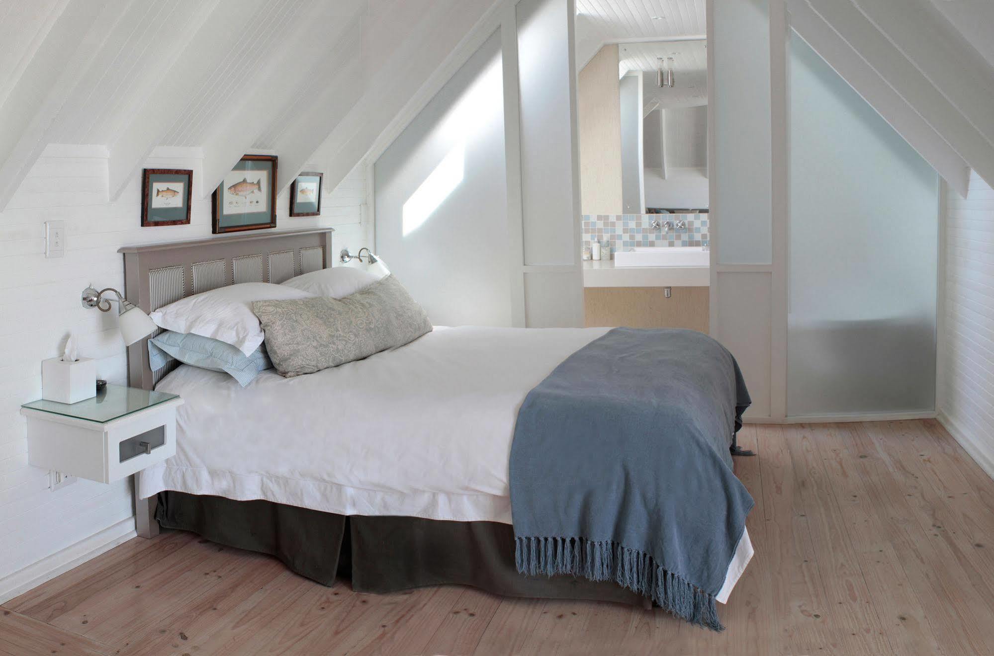 แอดมิรัลตี้ บีชเฮาส์ Bed & Breakfast พอร์ตเอลิซาเบธ ภายนอก รูปภาพ