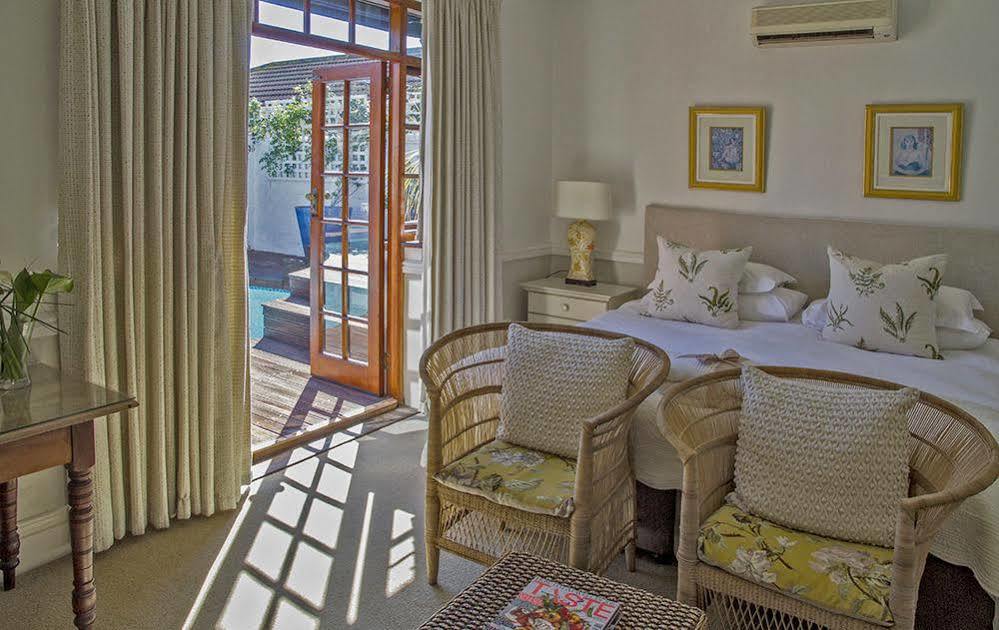 แอดมิรัลตี้ บีชเฮาส์ Bed & Breakfast พอร์ตเอลิซาเบธ ภายนอก รูปภาพ
