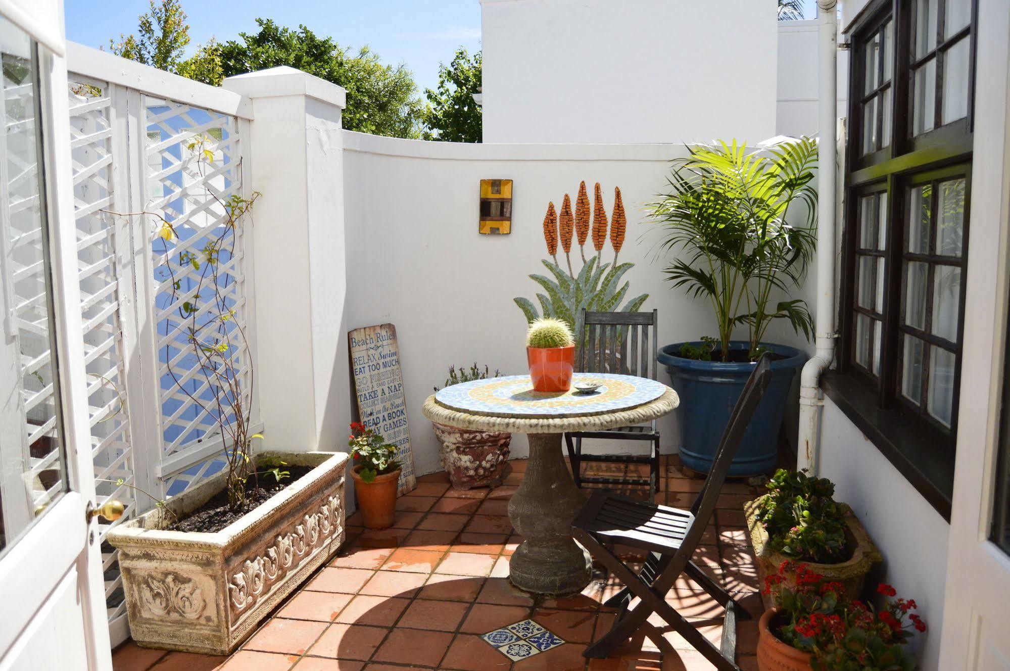 แอดมิรัลตี้ บีชเฮาส์ Bed & Breakfast พอร์ตเอลิซาเบธ ภายนอก รูปภาพ